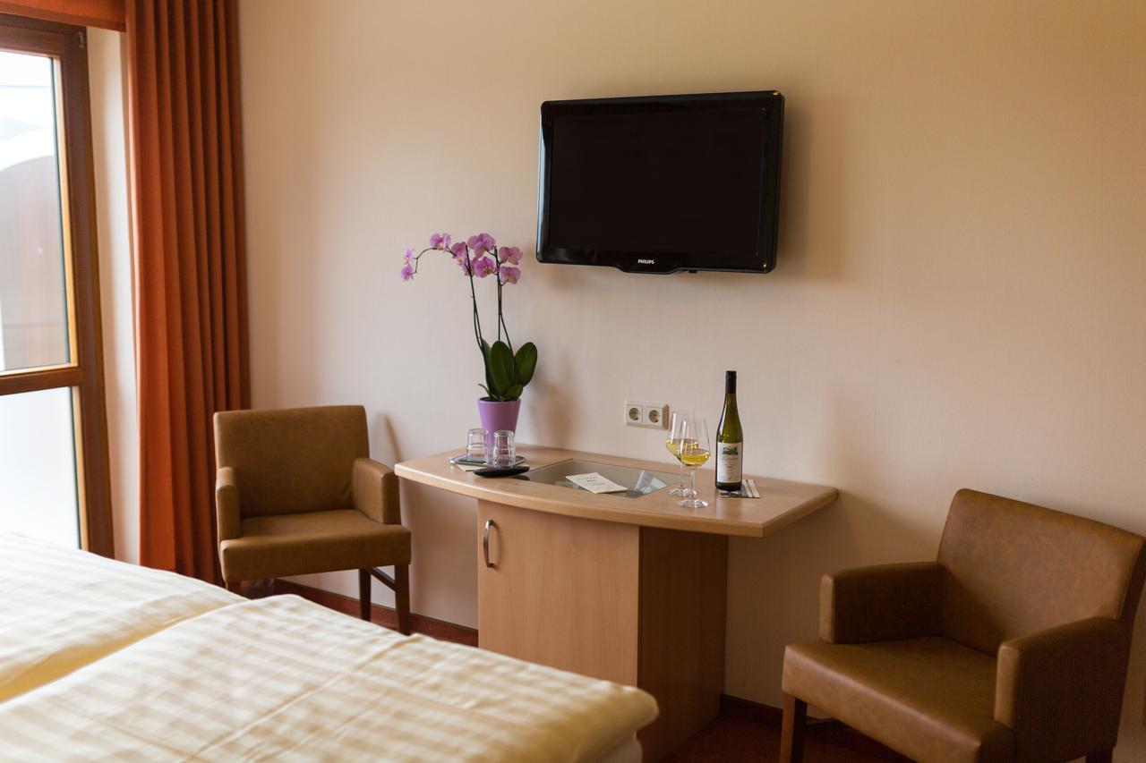 Hotel Zehnthof Ürzig Extérieur photo