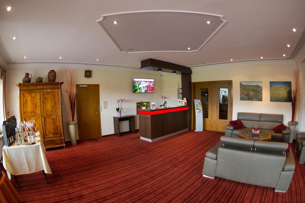 Hotel Zehnthof Ürzig Extérieur photo